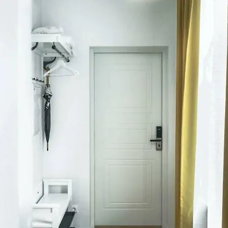 아파트 Kalamehe Modern 1 Near Center 페르누