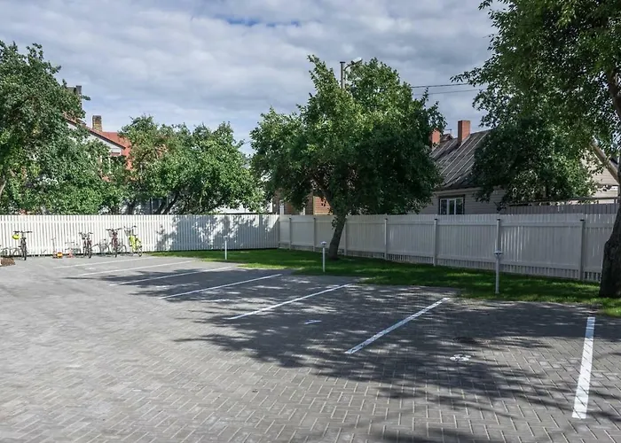 Kalamehe Modern 1 Near Center * Παρνού